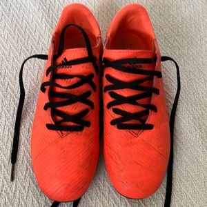 Adidas soccer cleats sz 5